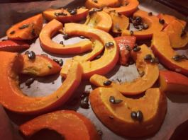 saisonkalender-november-einfaches-ofenkürbis-rezept